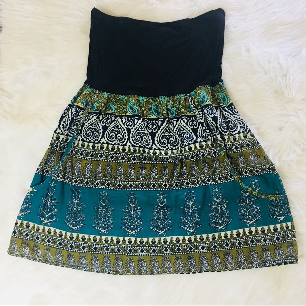 💙💚Adorable Strapless Midi Dress W/ Pockets!💙💚